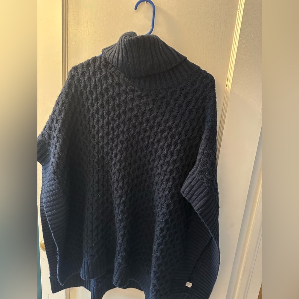 Banana Republic Navy Cape- perfect for a preggo belly